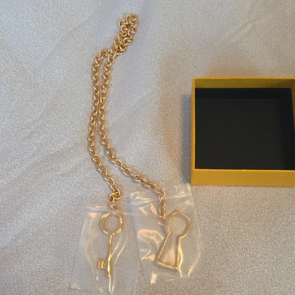 NWT Maison Schiaparelli Insp Key Lock Necklace - Picture 2 of 5